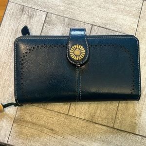 Sunflower closure wallet